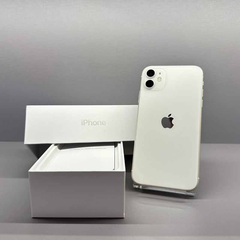 Apple iPhone 11 *Swap A* A2111 128GB 4GB RAM Tela 6.1" - Branco (Somente Aparelho)